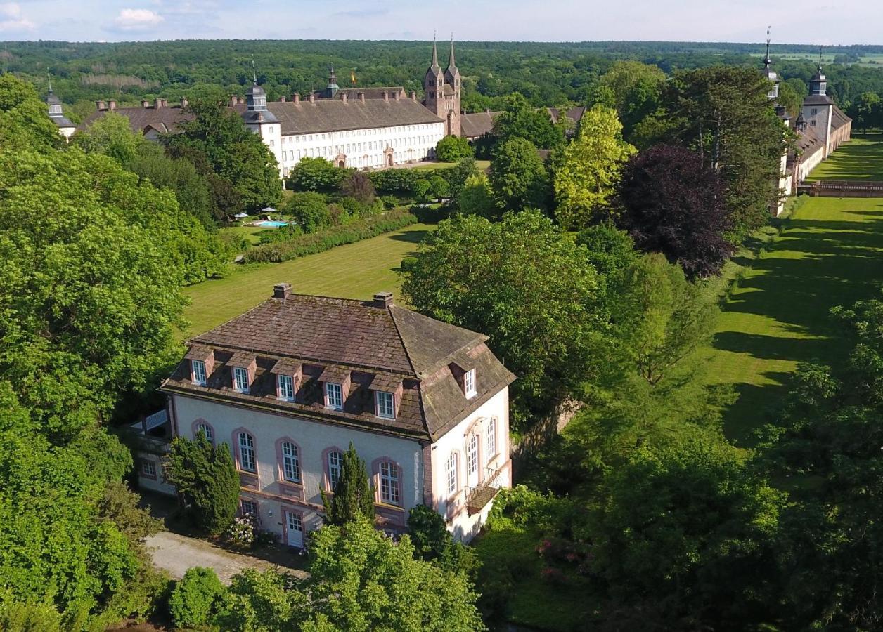 Teehaus Im Schlosspark Weltkulturerbe Corvey Hoexter Exterior photo